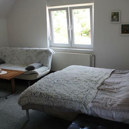 R&G Apartment Жировниця Екстер'єр фото